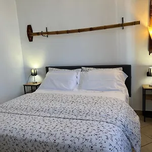 La Corte Di Silvia Malpensa Bed & Breakfast
