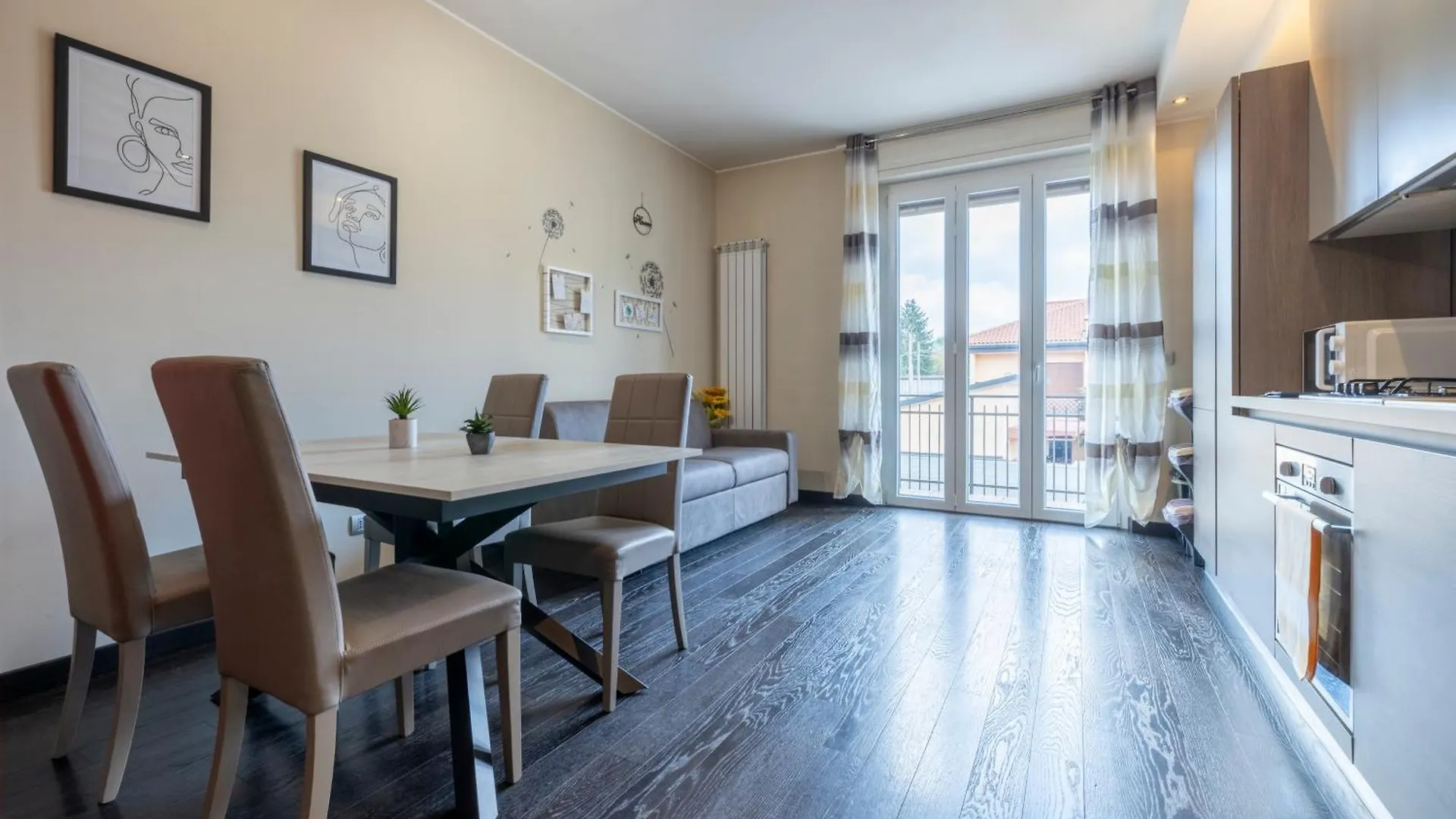 Homely Malpensa-Milano-Navetta Cardano Al Campo Italy